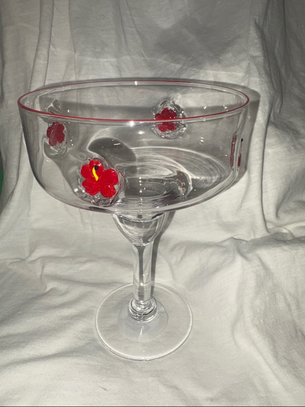 Hand-Blown Margarita Glass with Red Flower Accents Icon glass - Picture 2 of 4